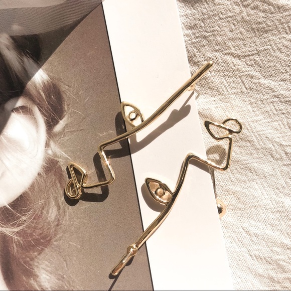 Chic Gold Asymmetric Abstract Drop Earrings - Picture 4 of 5